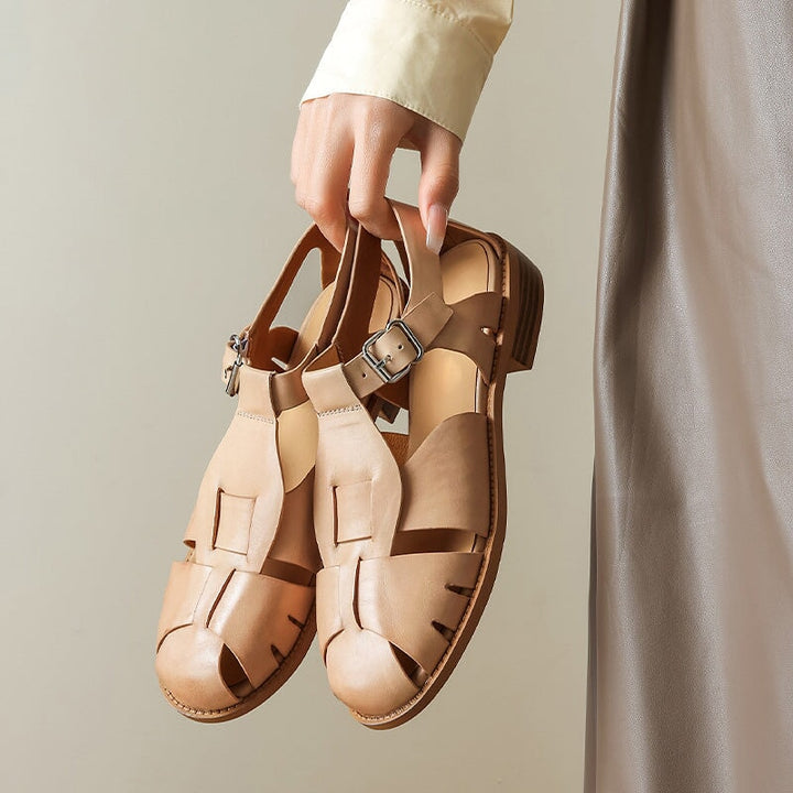  Sandals 