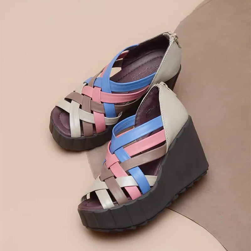  Sandals 