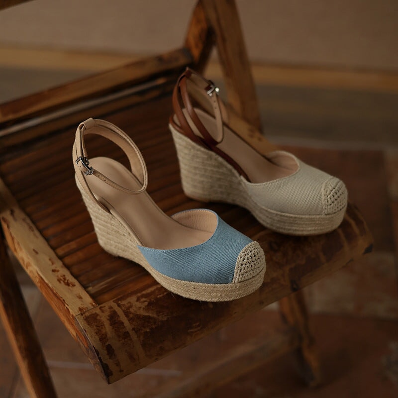  Sandals 