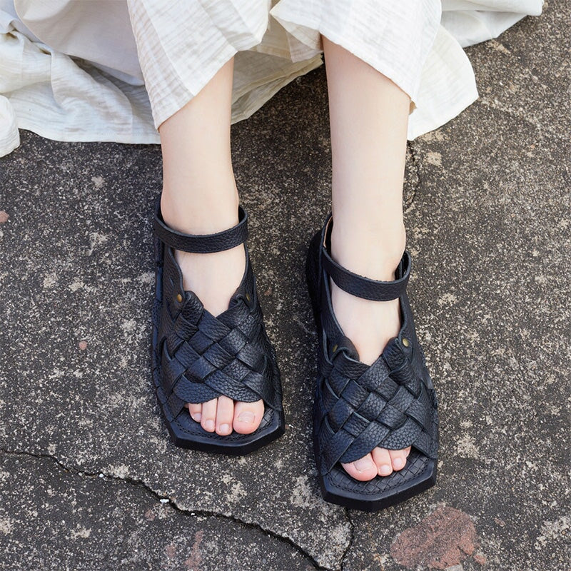  Sandals 
