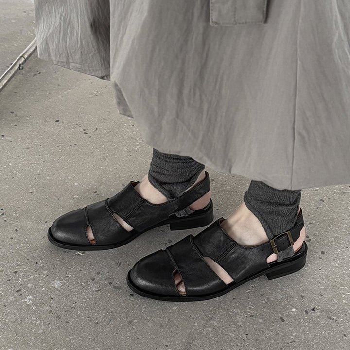  Sandals 