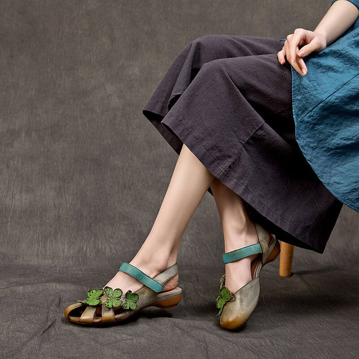  Sandals 