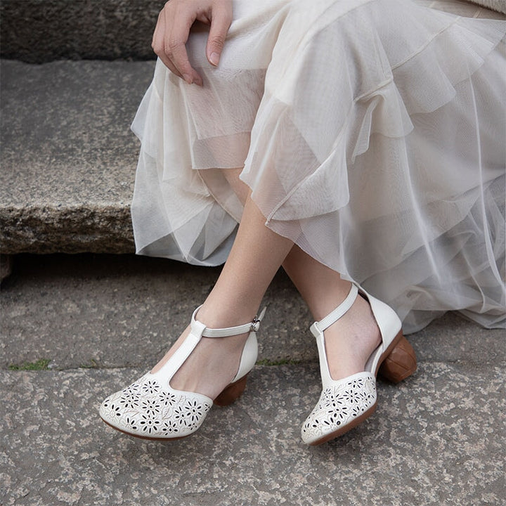  Sandals 