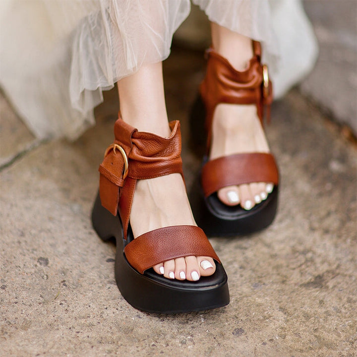  Sandals 