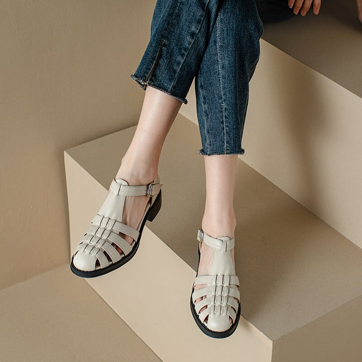  Sandals 