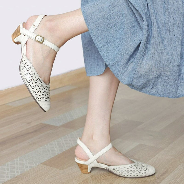  Sandals 