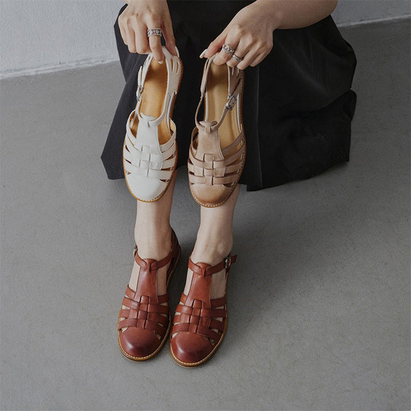  Sandals 