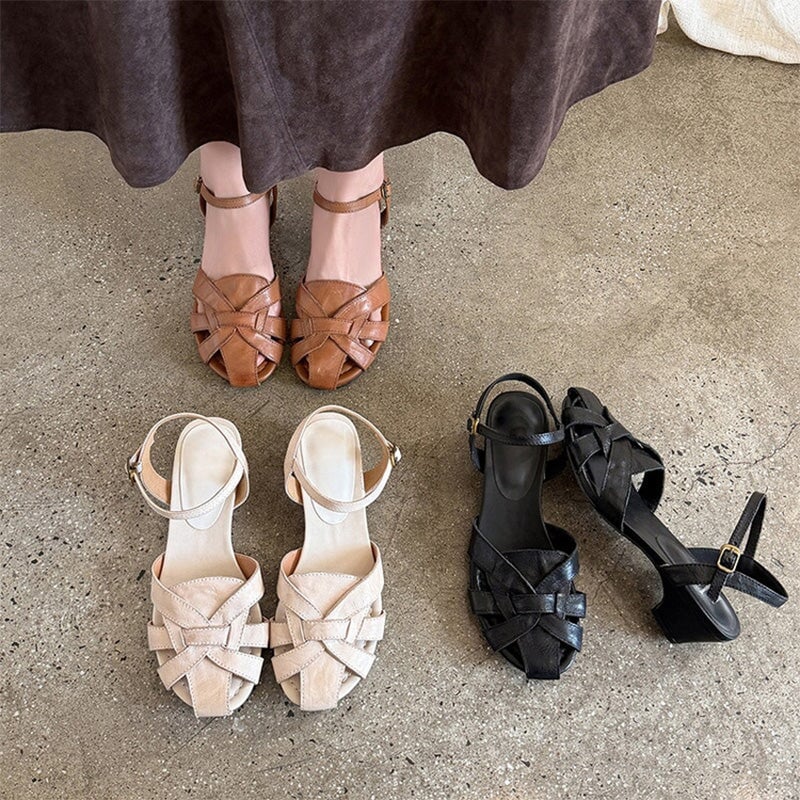  Sandals 