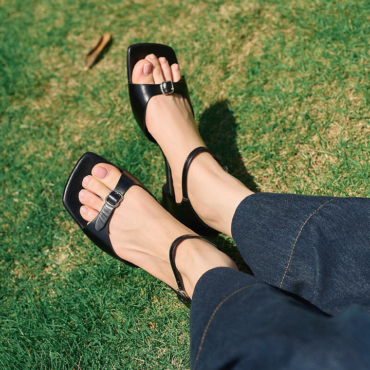  Sandals 