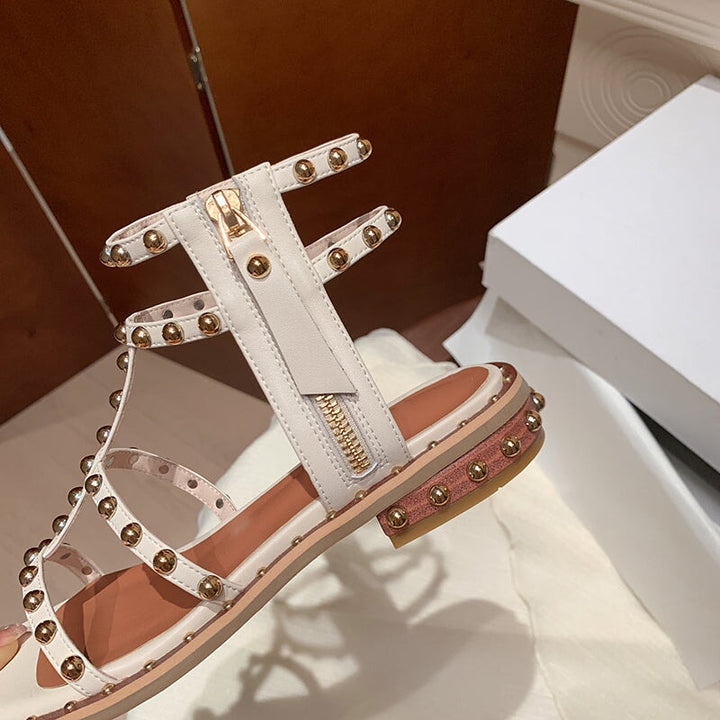  Sandals 