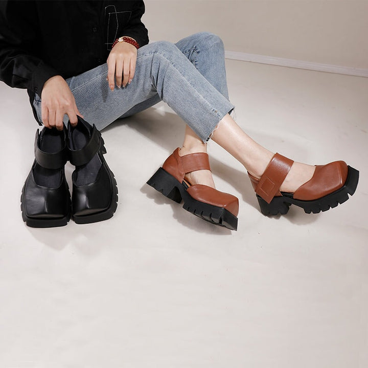  Sandals 