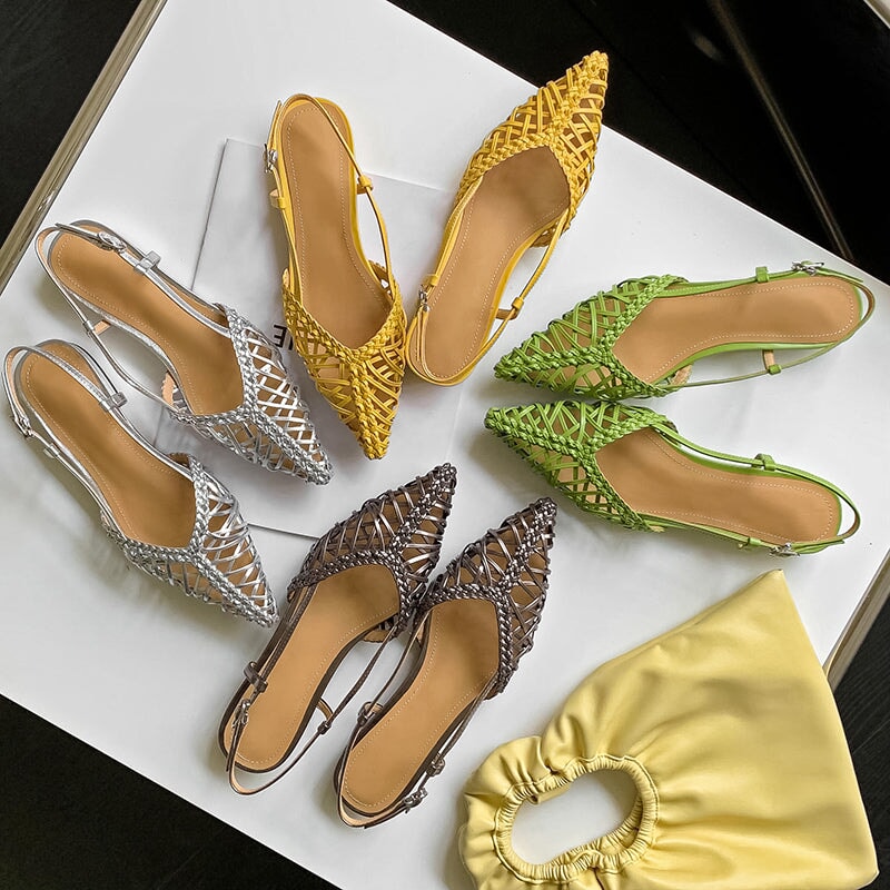  Sandals 