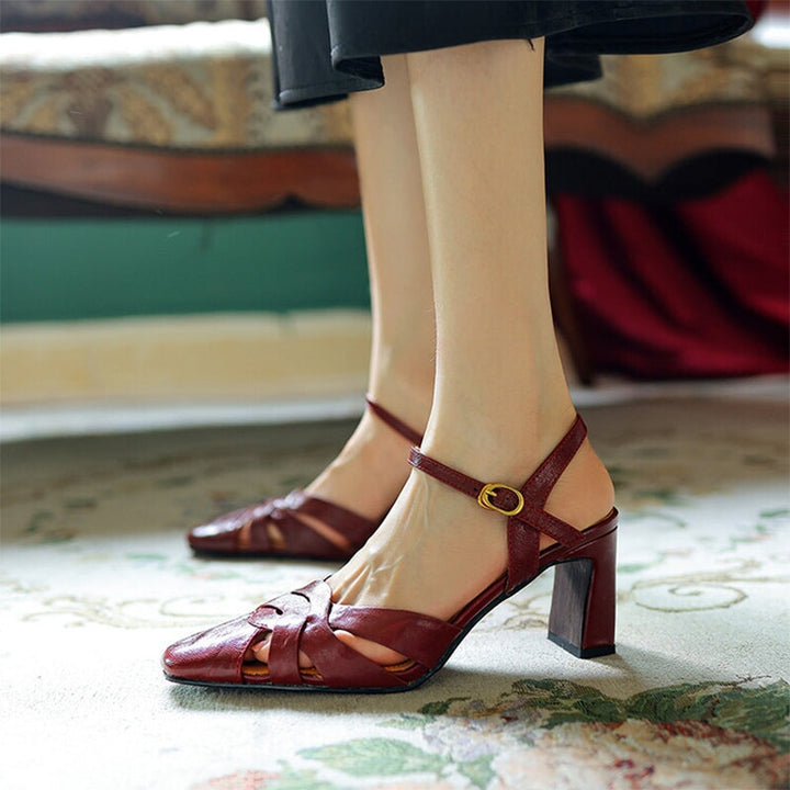  Sandals 