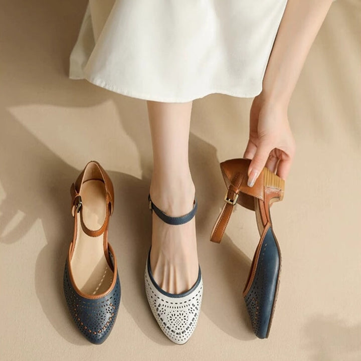  Sandals 