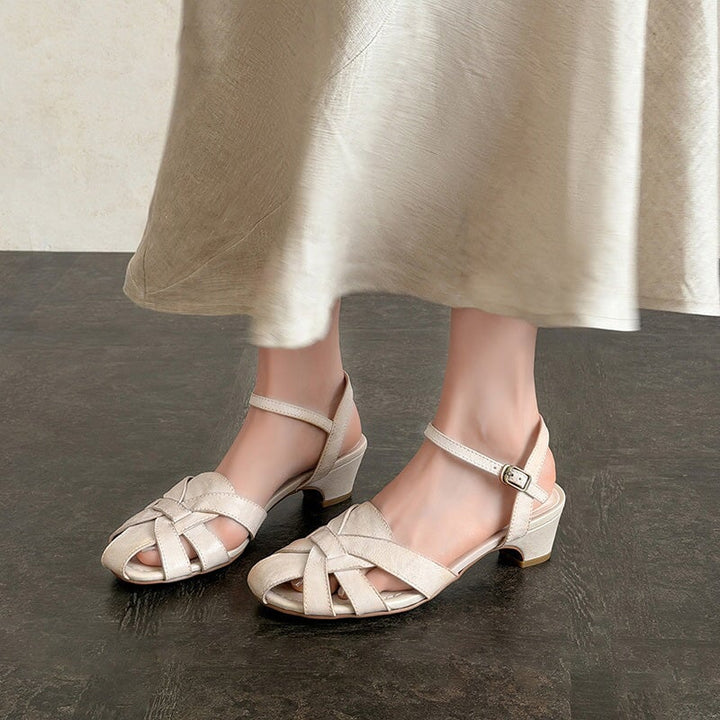  Sandals 