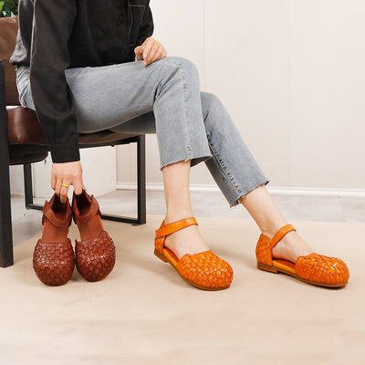  Sandals 