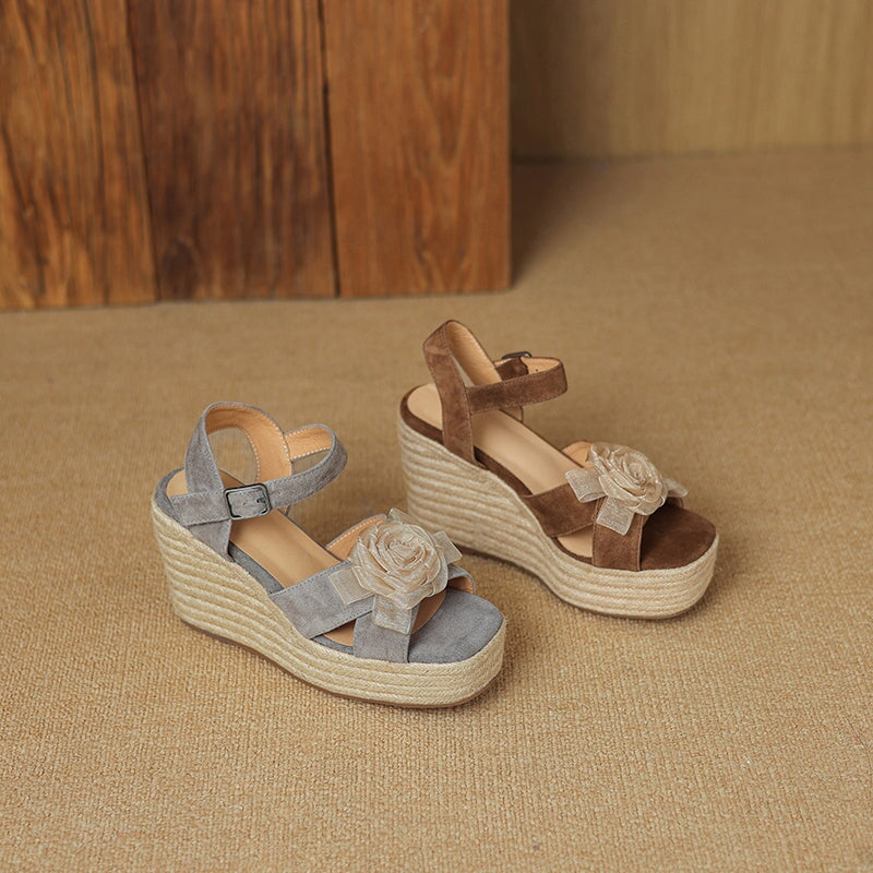 Sandals 