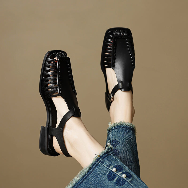  Sandals 