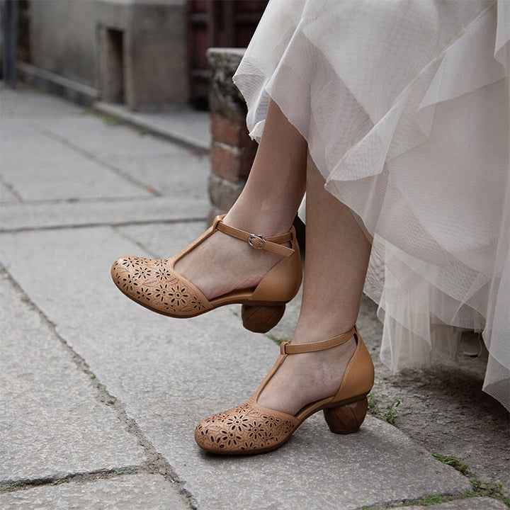  Sandals 