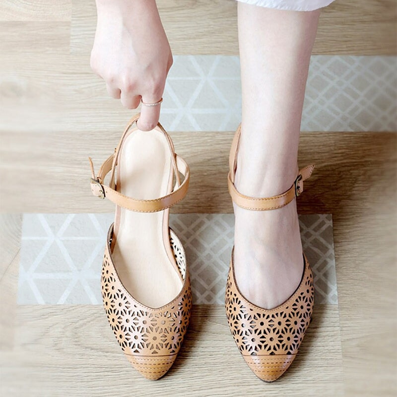  Sandals 