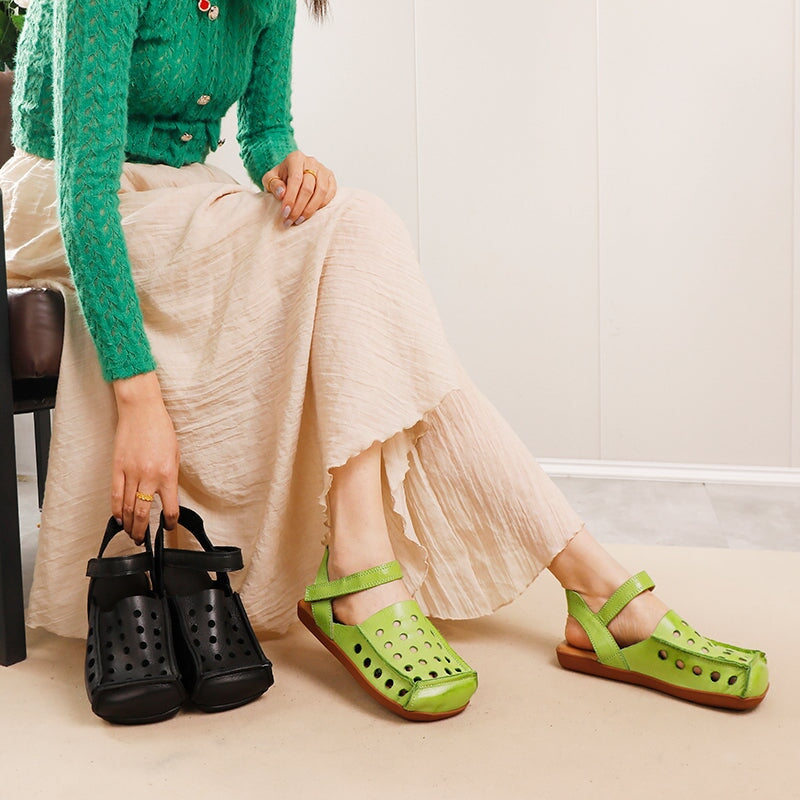  Sandals 