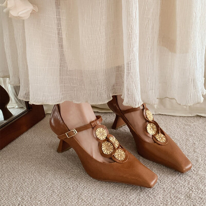 Sandals 