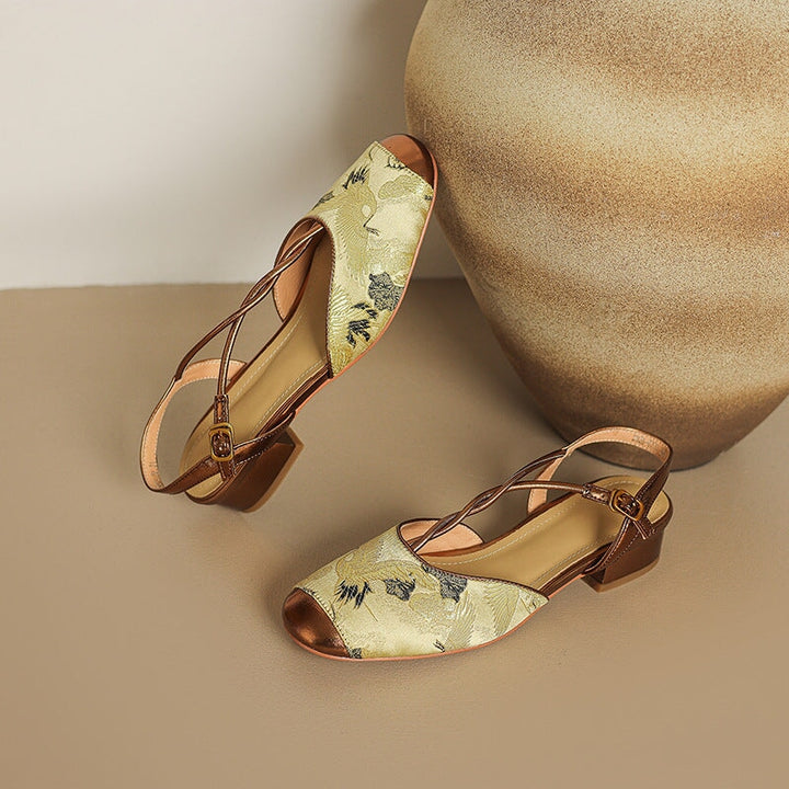  Sandals 