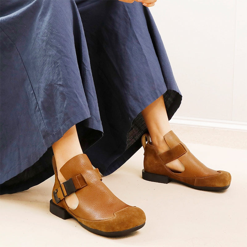  Sandals 