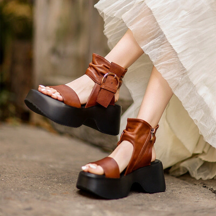  Sandals 