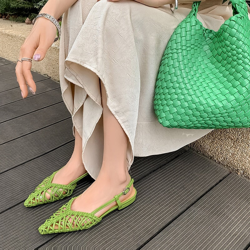  Sandals 