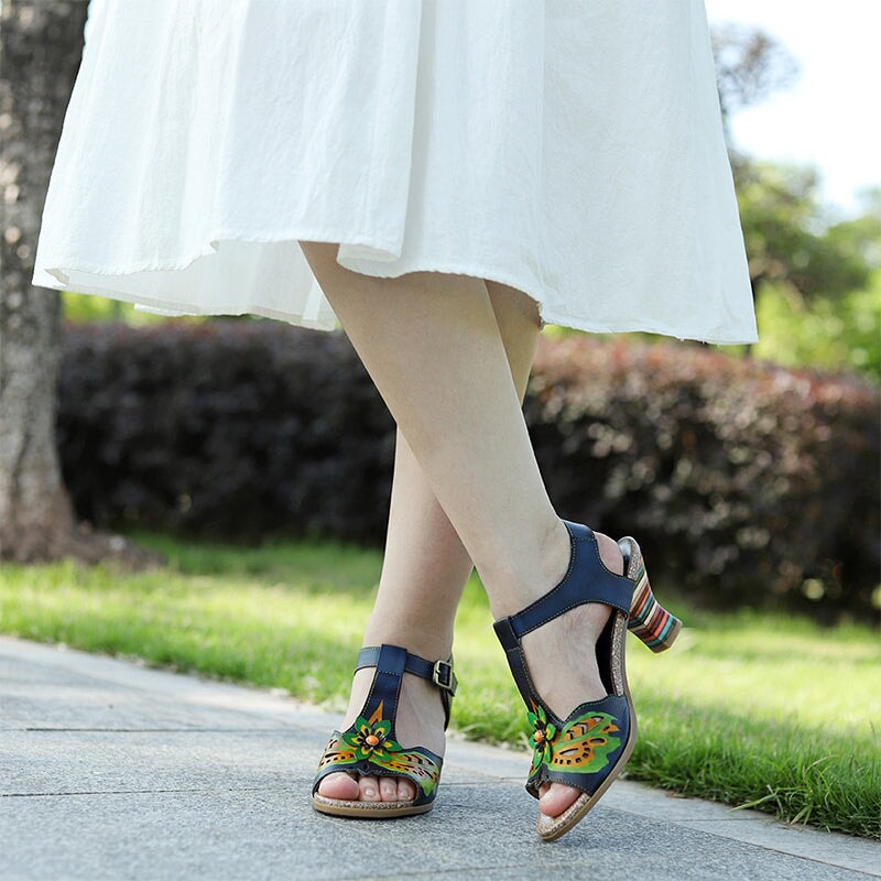  Sandals 