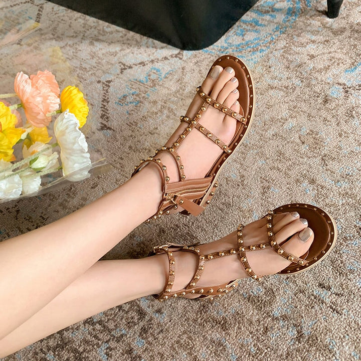  Sandals 