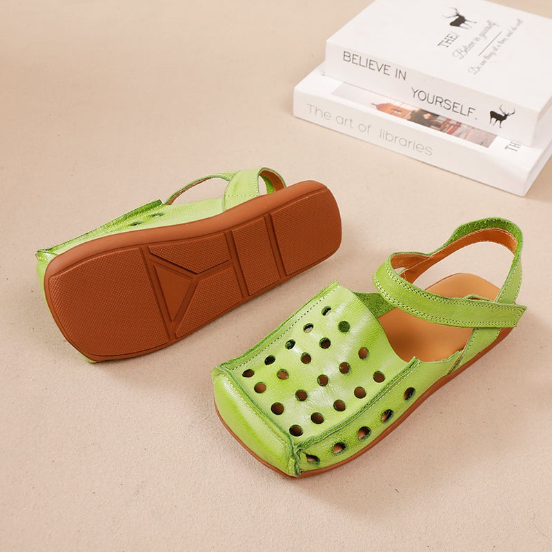  Sandals 