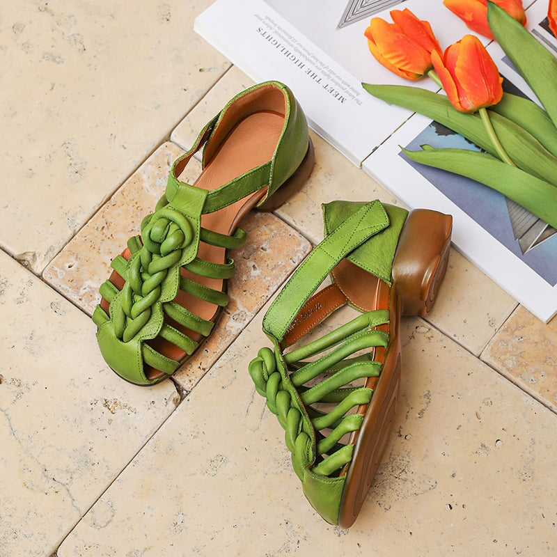  Sandals 
