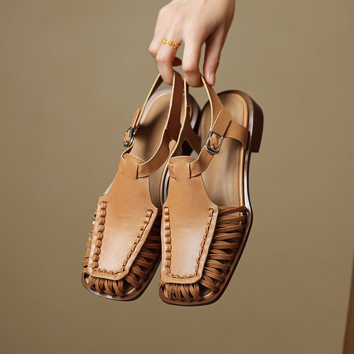  Sandals 