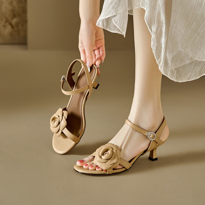  Sandals 