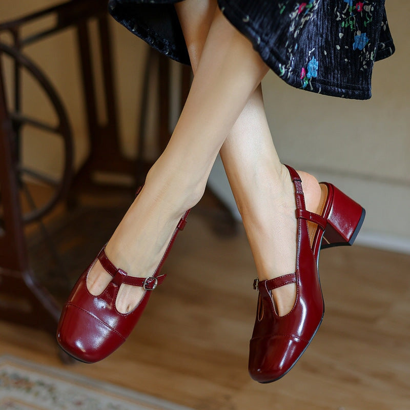  Sandals 