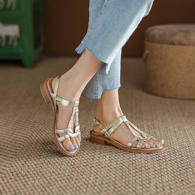  Sandals 