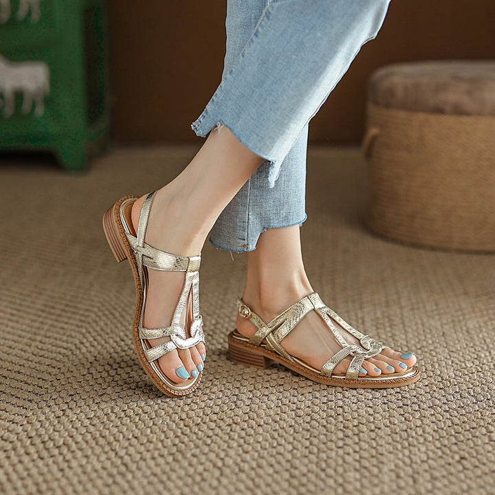  Sandals 
