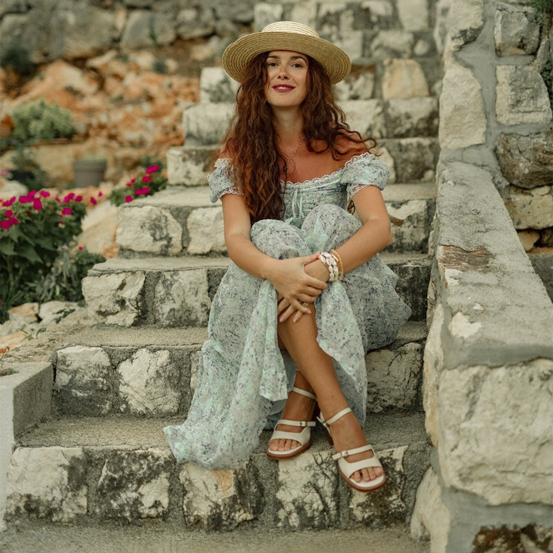  Sandals 