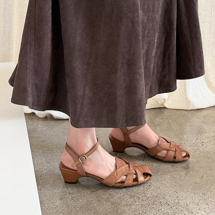  Sandals 