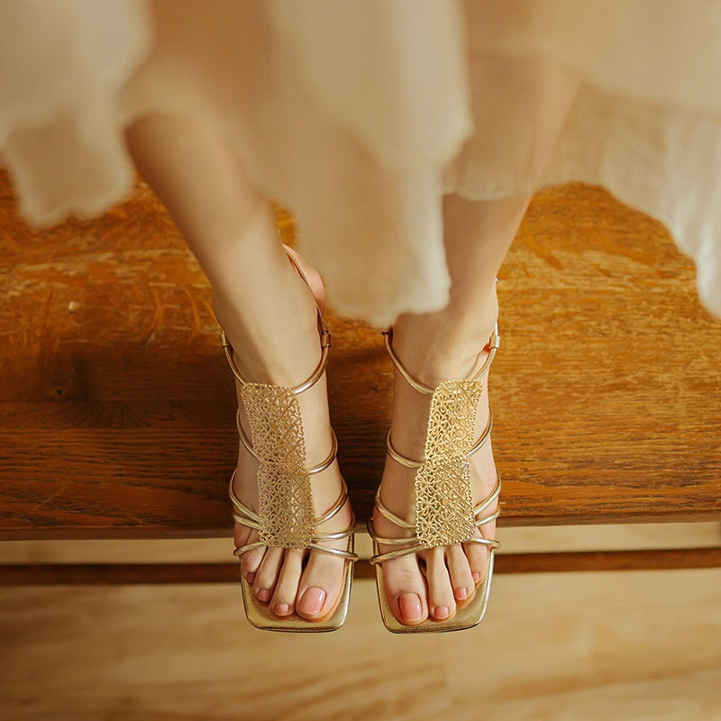  Sandals 