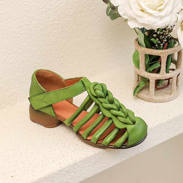  Sandals 
