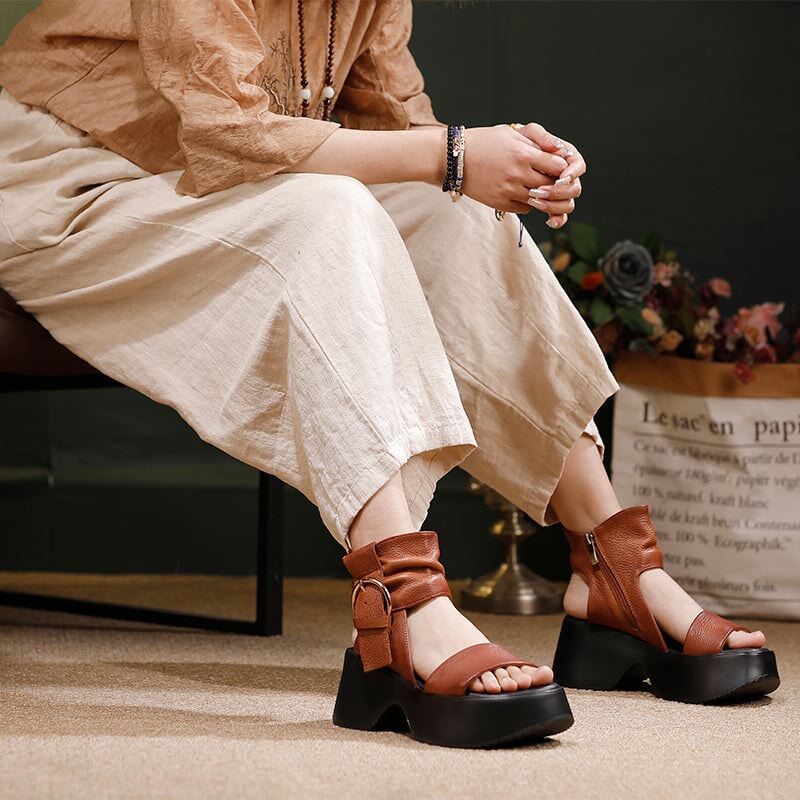  Sandals 