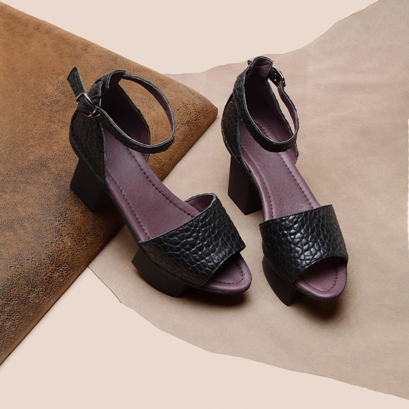  Sandals 