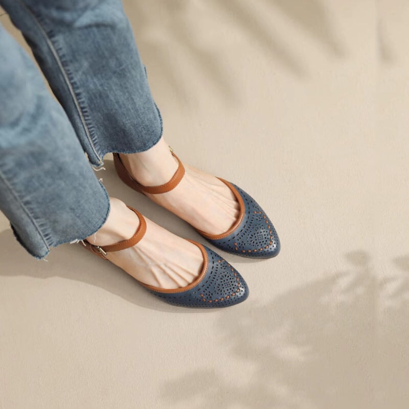  Sandals 