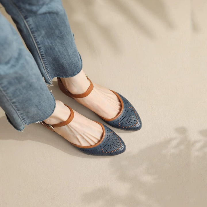  Sandals 