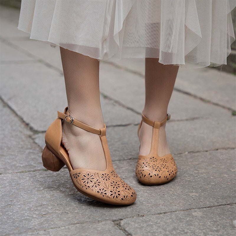  Sandals 