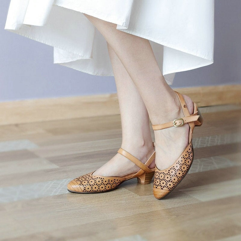  Sandals 