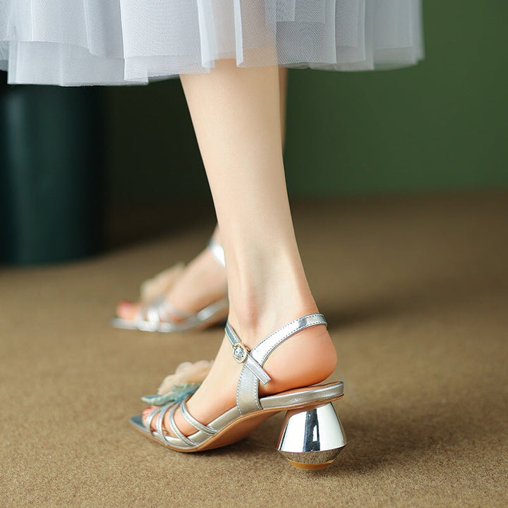  Sandals 